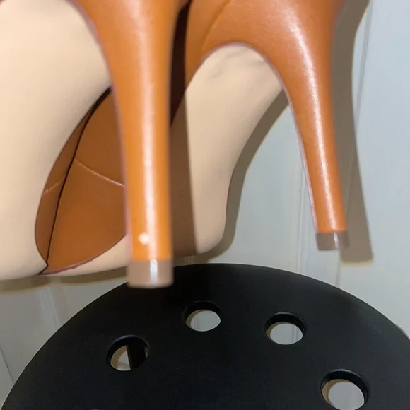 14th & Union Pumps Size 11 - Picture 8 of 10